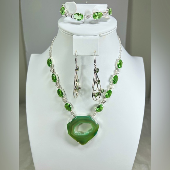 Green Solar Quartz Large Gemstone Necklace & Bracelet ONLY - Picture 5 of 9